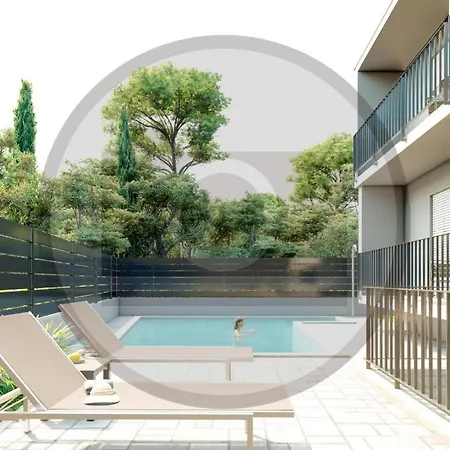 Daire Awesome Apartment In Zadar With Wifi *